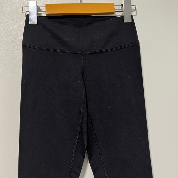 Lululemon Women’s Black High-Rise Leggings with Ruffle Detail - Size 2 - Picture 11 of 11
